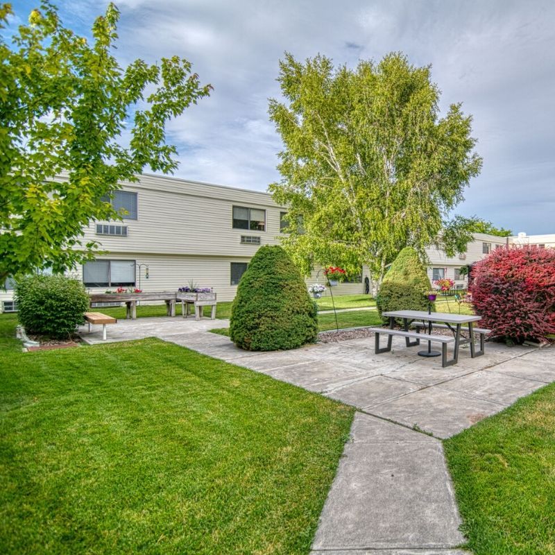 Lincoln Court Assisted & Senior Living 1