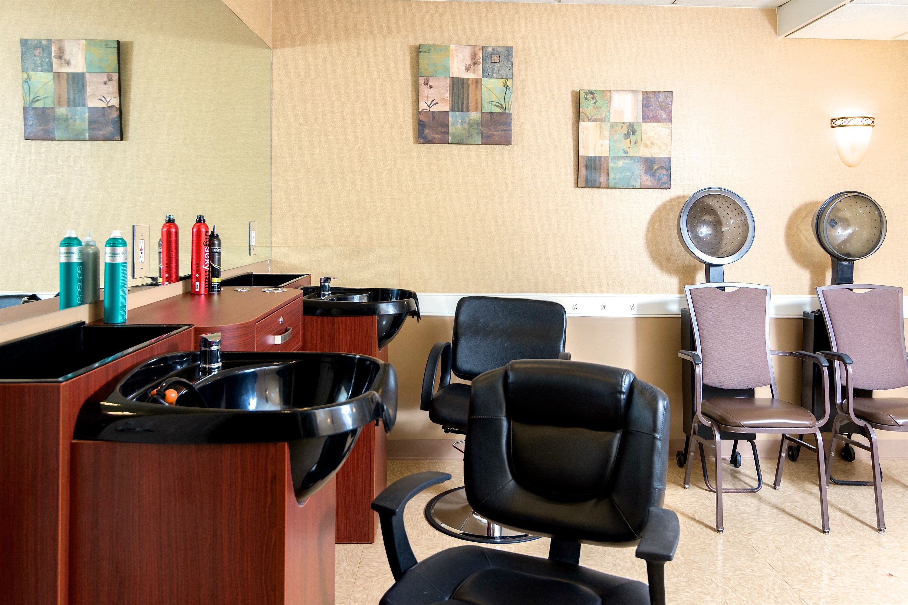 Pacifica Senior Living Victoria Court 3