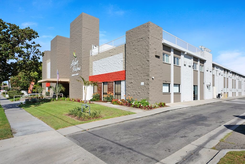 Arbor Palms Of Anaheim 4