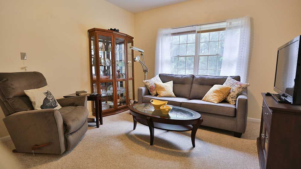 Crownpointe Of Greenfield 4