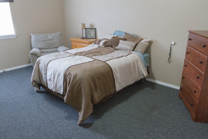 Ashley Manor Cloverdale 1