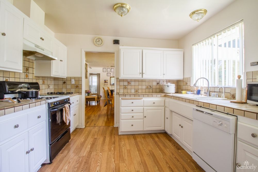 Cottages at the Colony of Valley Glen #2 1