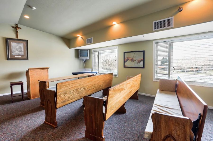 Minot Lodge 4