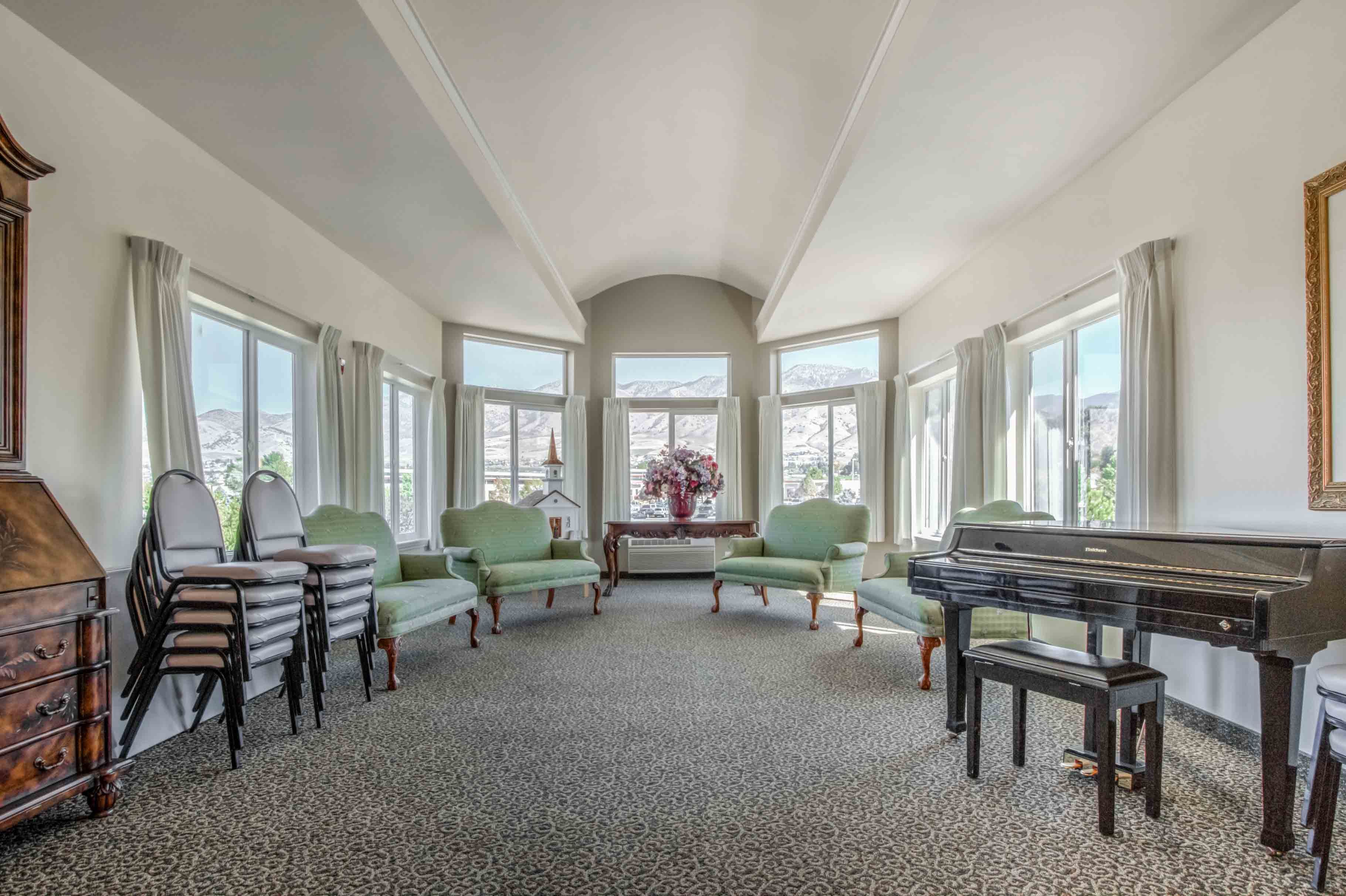Pioneer Valley Lodge Gracious Retirement Living 4