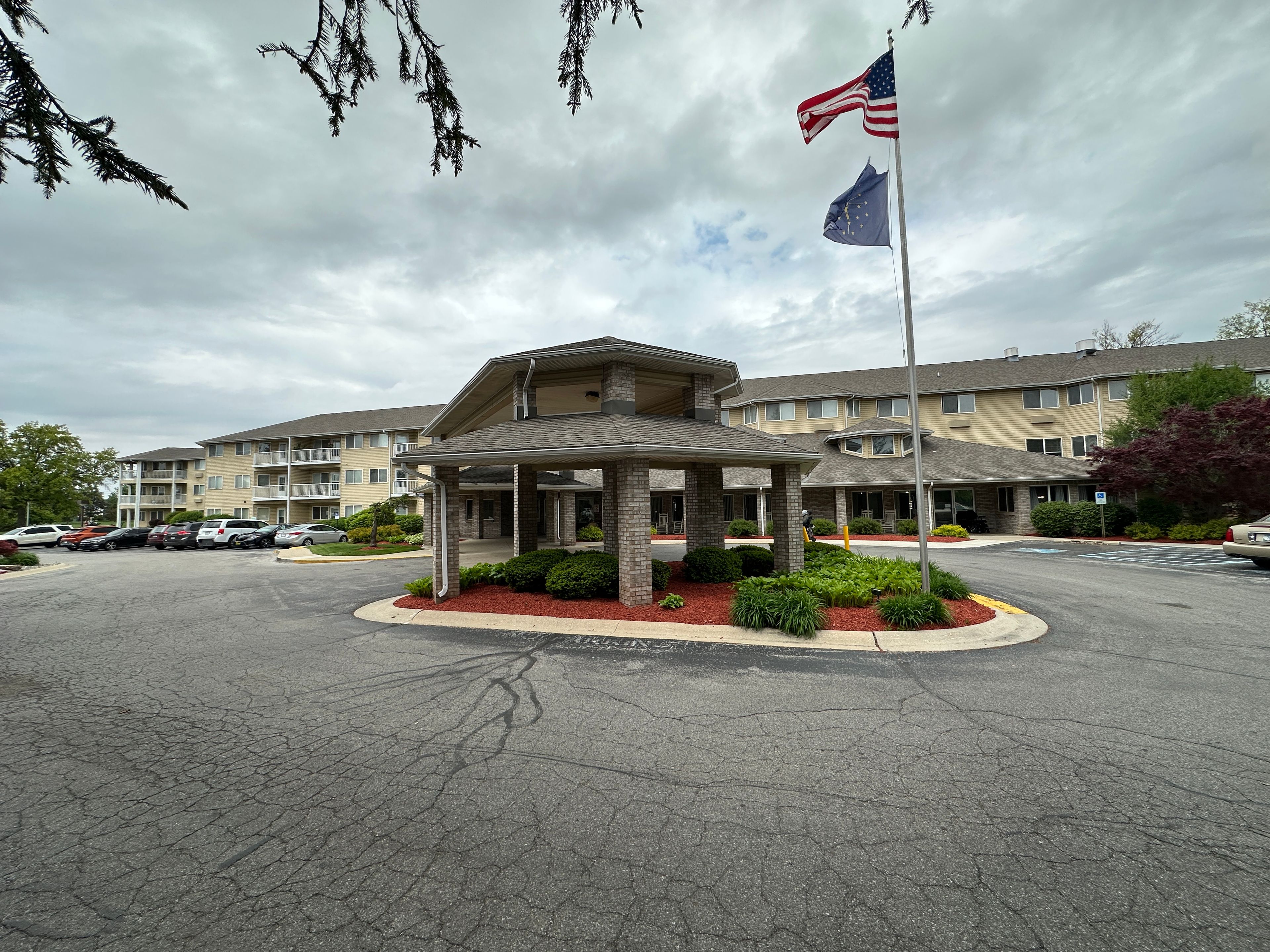 Arbor Glen Independent & Assisted Living Community 1