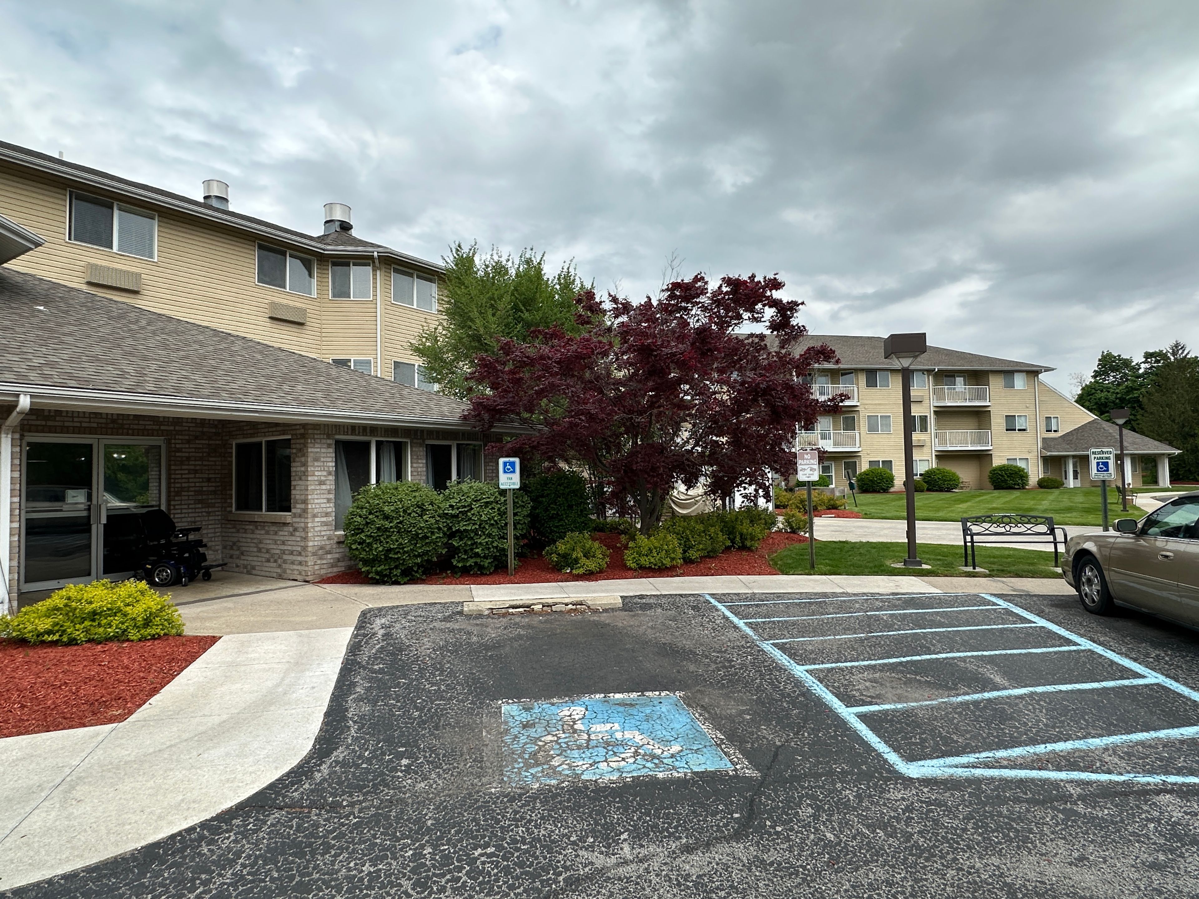 Arbor Glen Independent & Assisted Living Community 2