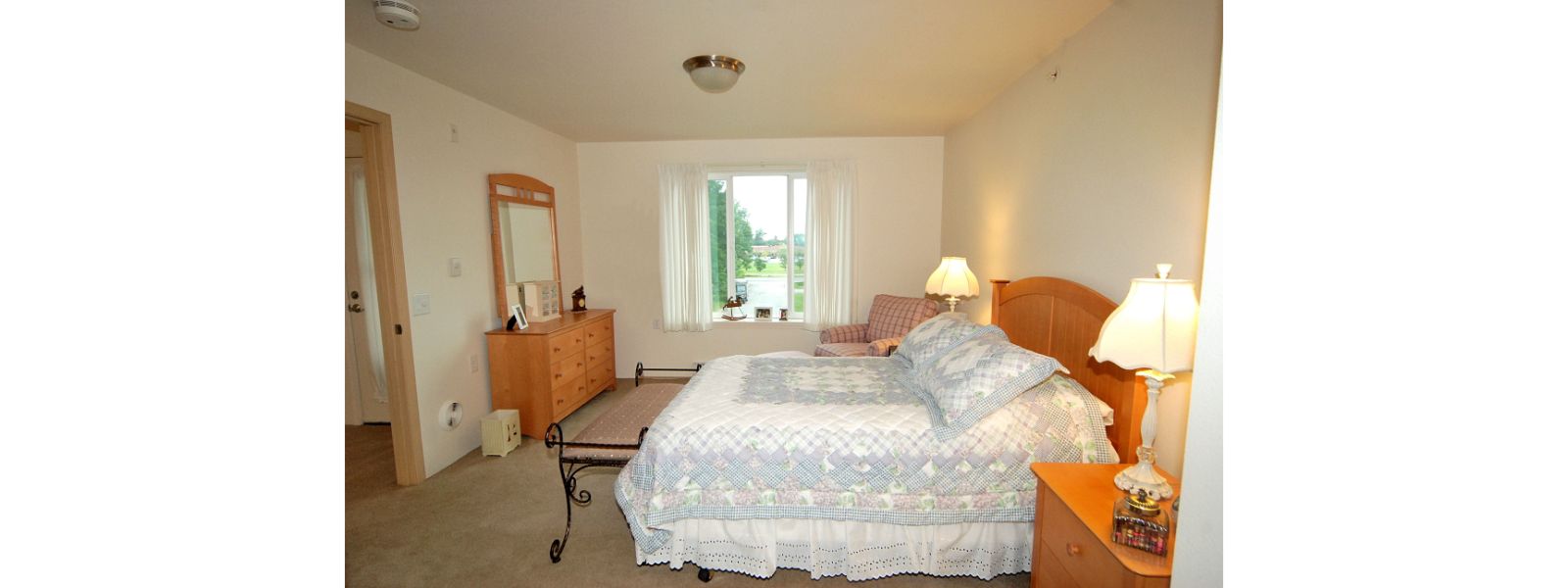 Colonial Harbor Gracious Retirement Living 2