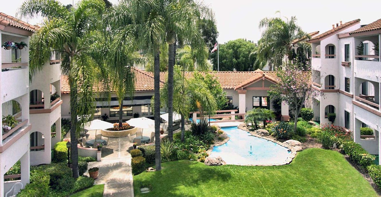 Holiday Springs Of Escondido 3