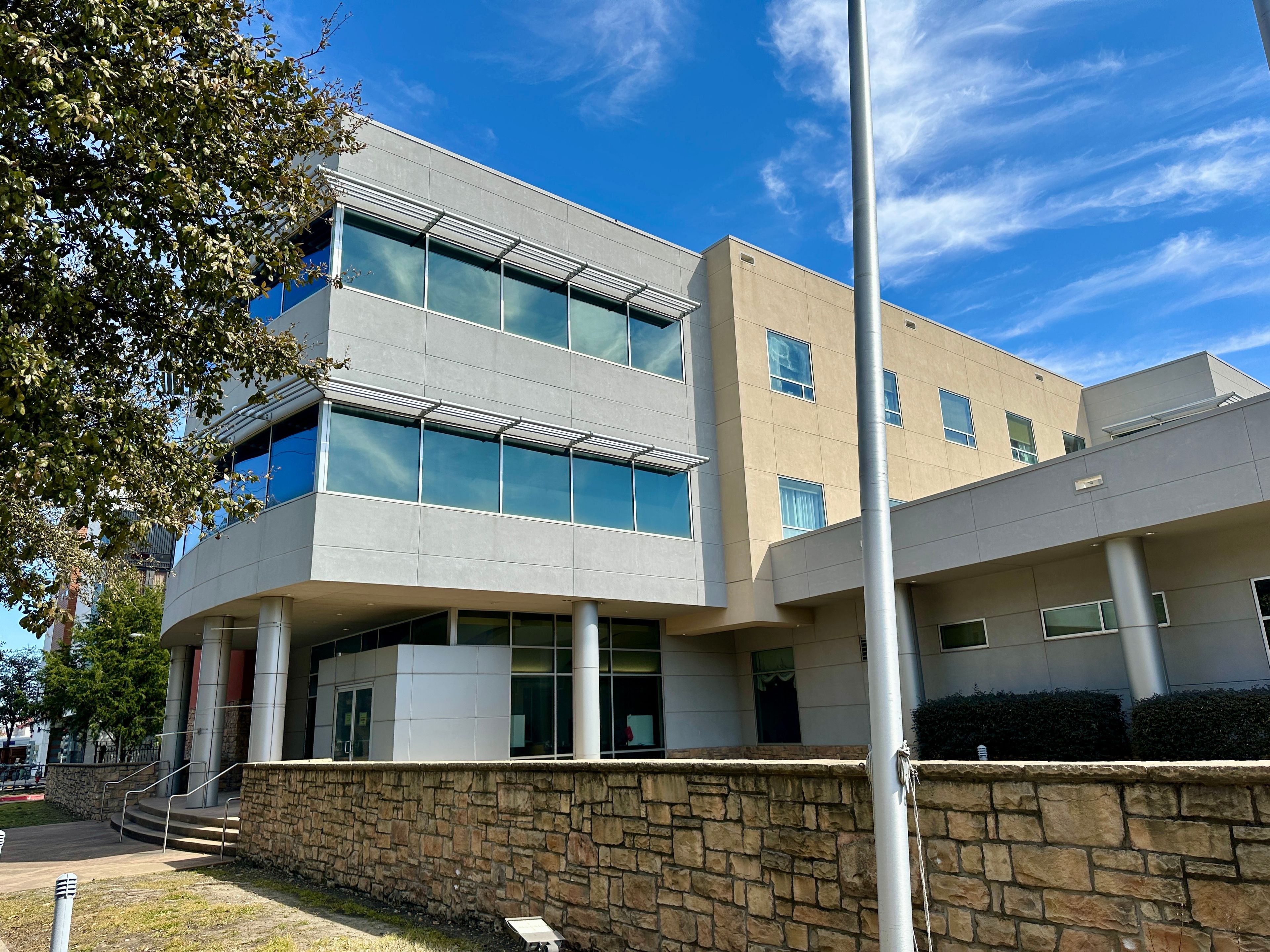 The Rehabilitation & Wellness Centre of Dallas 2