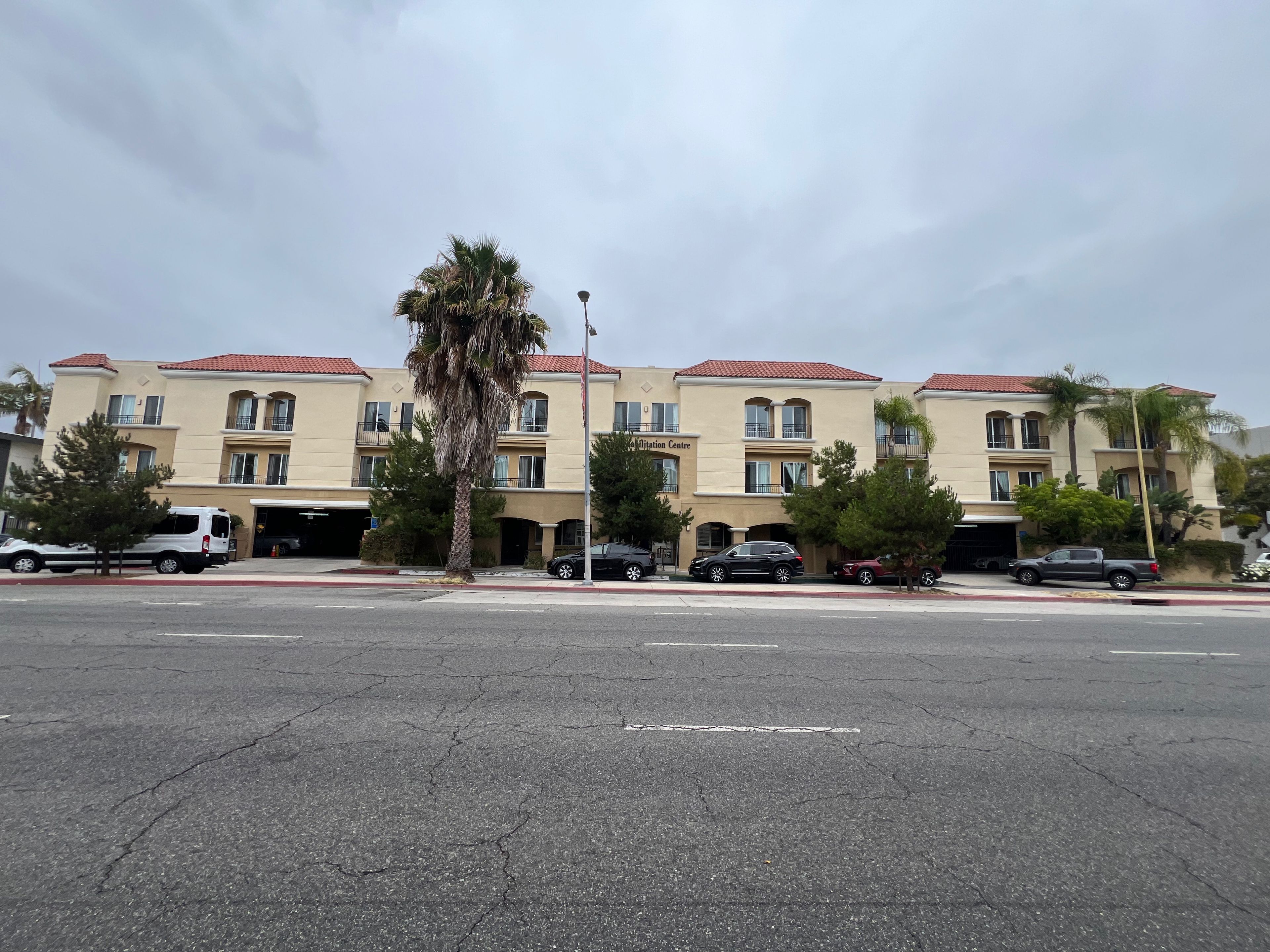 Beverly Hills Rehabilitation Centre 4