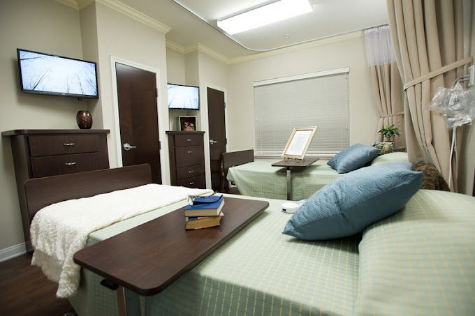 Mira Vista Court 1