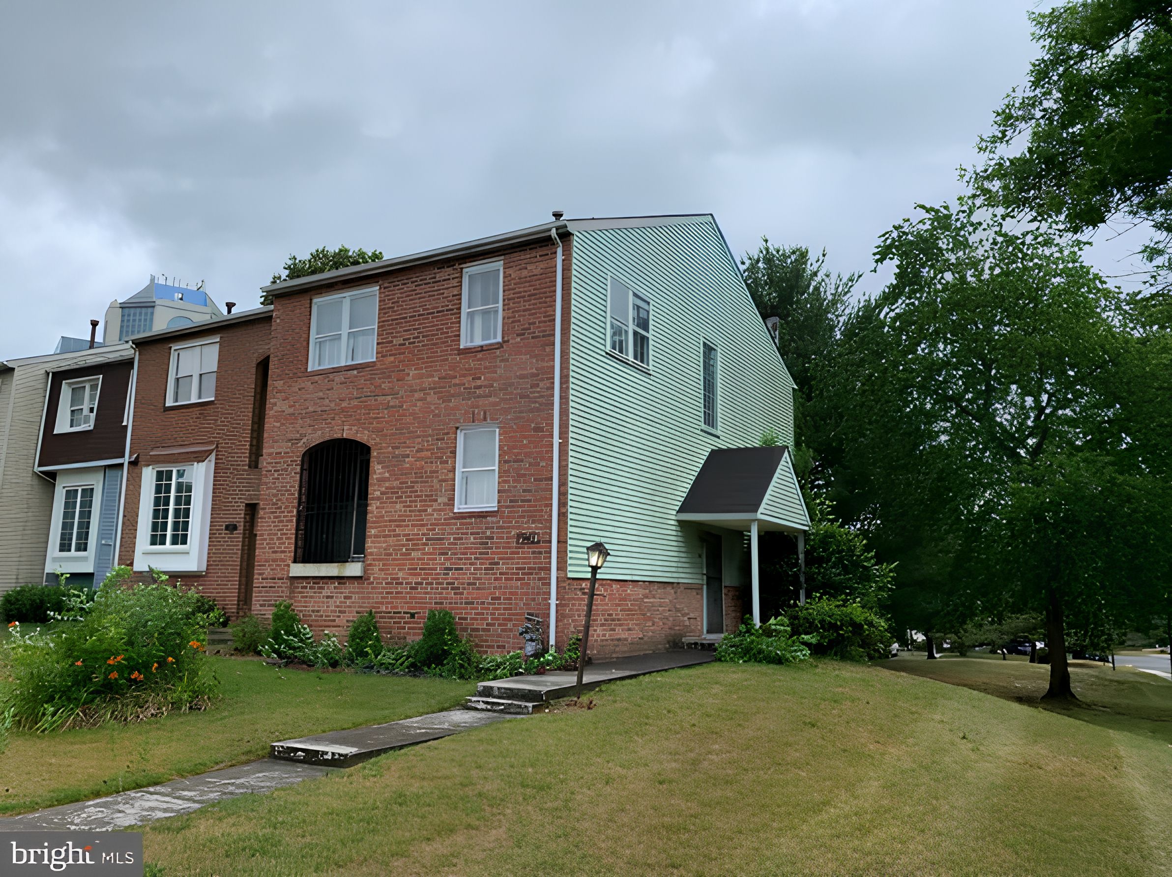 Royal Residential Services - 10820 3