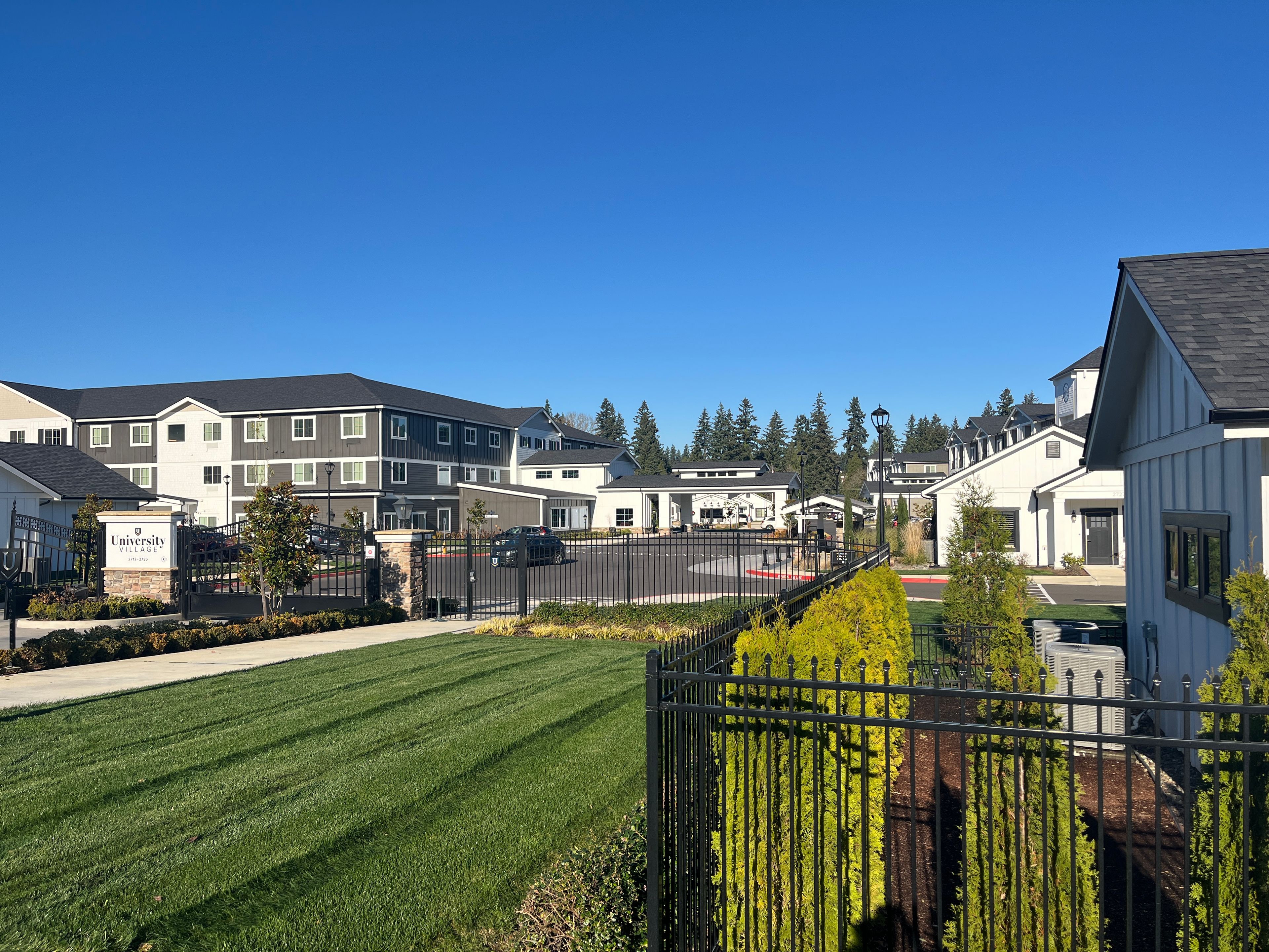 The Inn at University Village 4