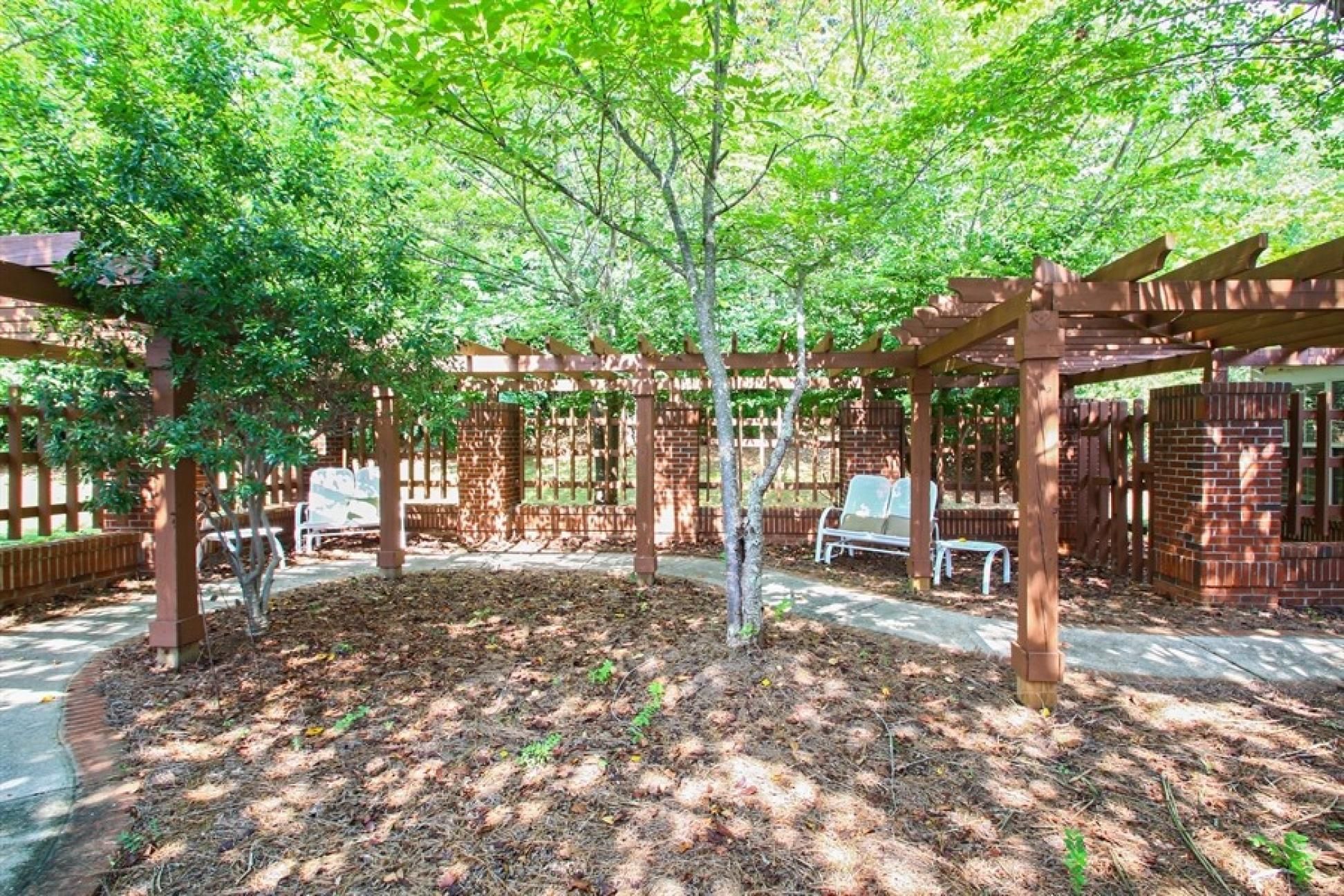 Carriage House Senior Living Community 4