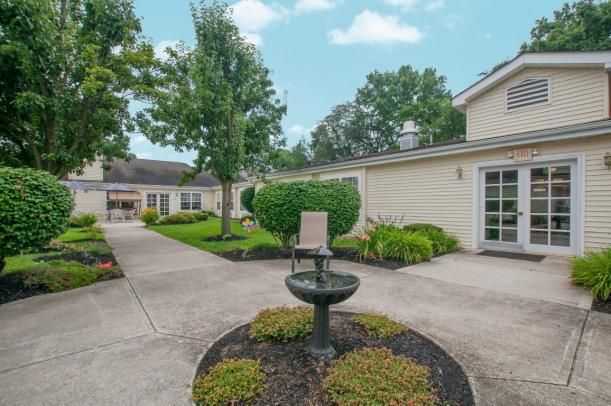 The Courtyard at Newark Assisted Living 4