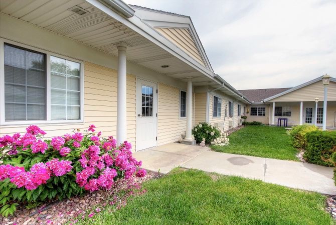Cottonwood Senior Living 1