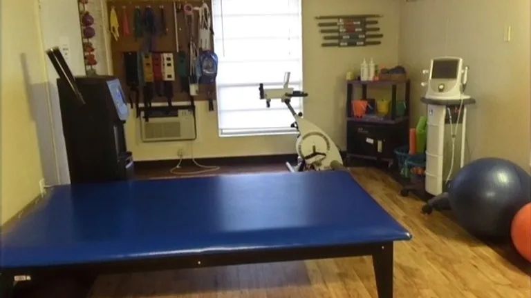 Advanced Rehabilitation & Healthcare of Live Oak 4