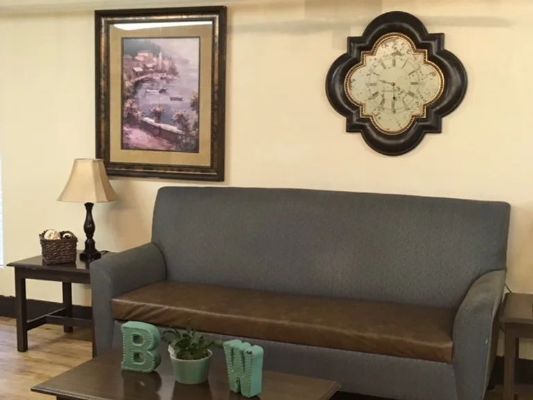 Advanced Rehabilitation & Healthcare of Live Oak 3