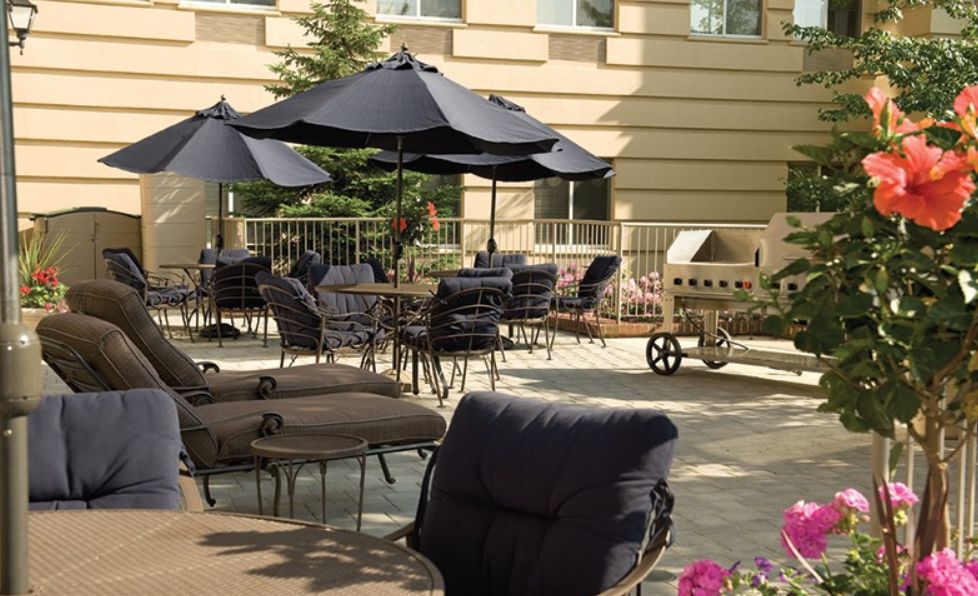 The Bristal At East Meadow 4