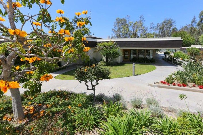 Vista Knoll Specialized Care Facility 1