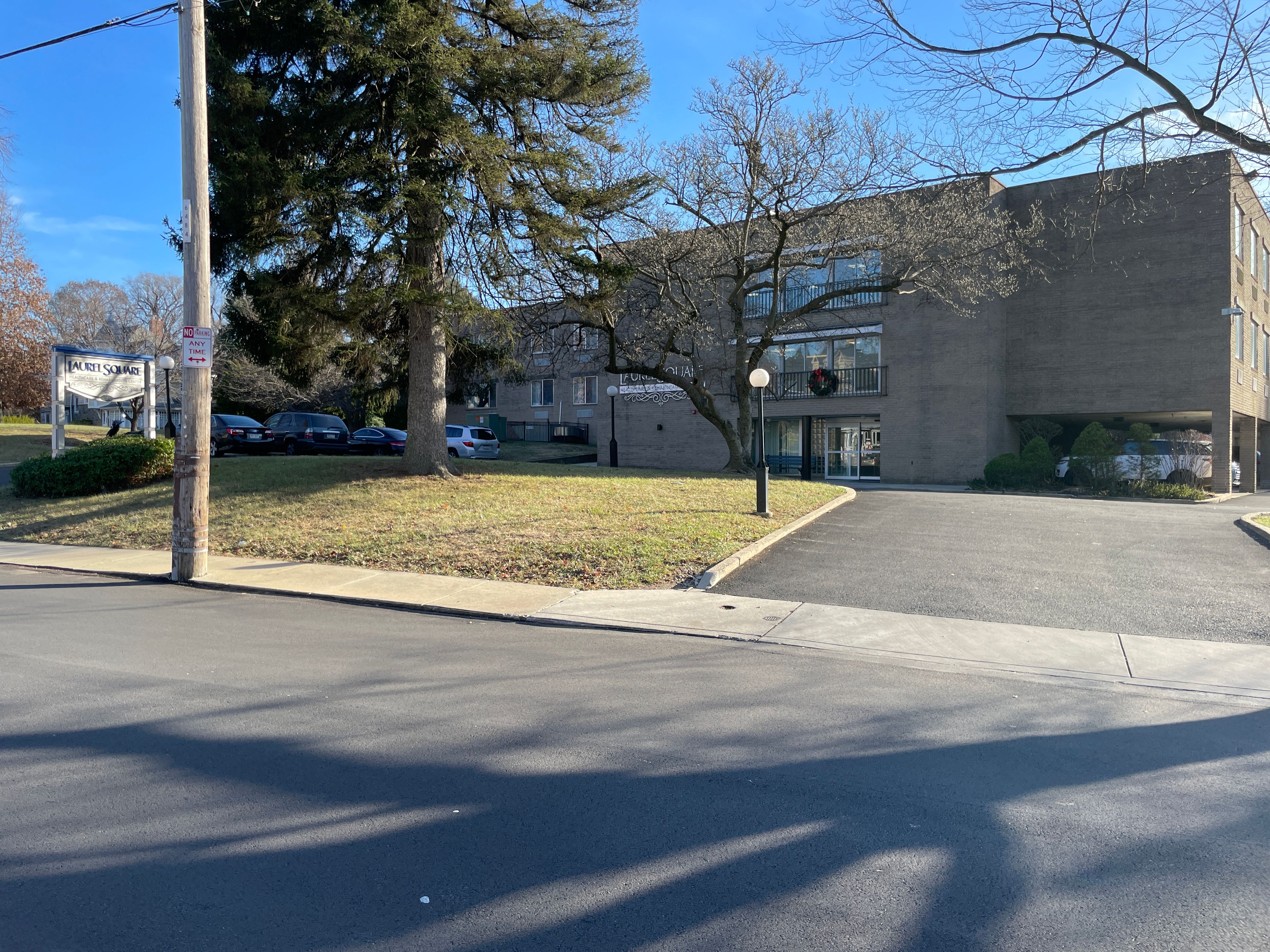 Laurel Square Healthcare and Rehabilitation Center 4
