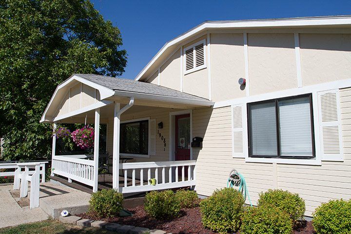Ashley Manor Hyde Park 2