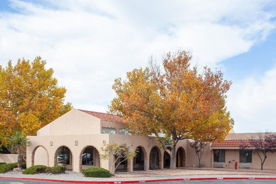 Las Palomas Center 1