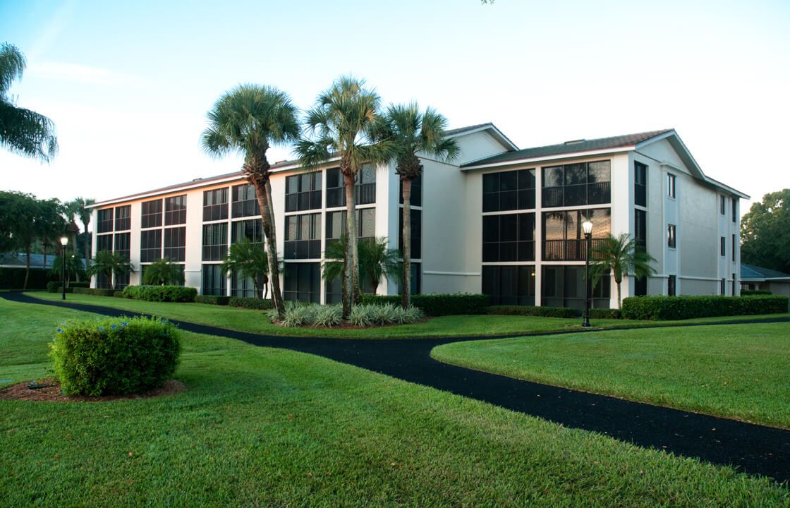 Chateau At Moorings Park 1
