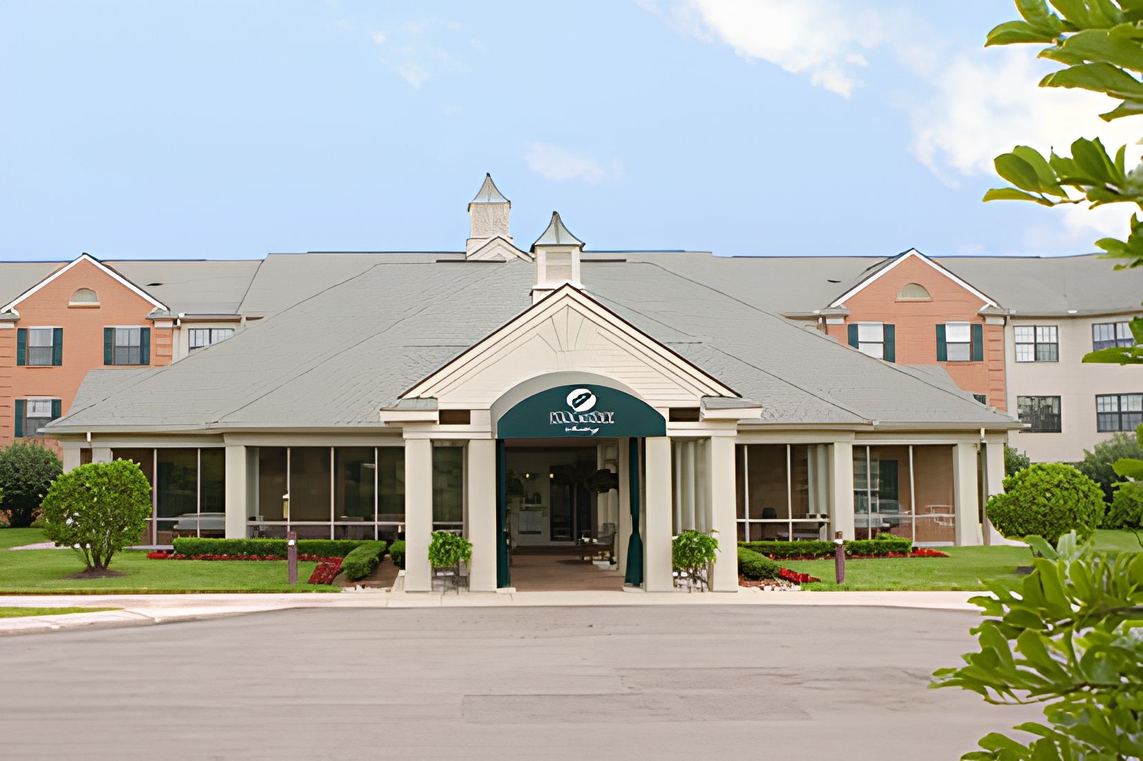 Oakmont Livonia 4