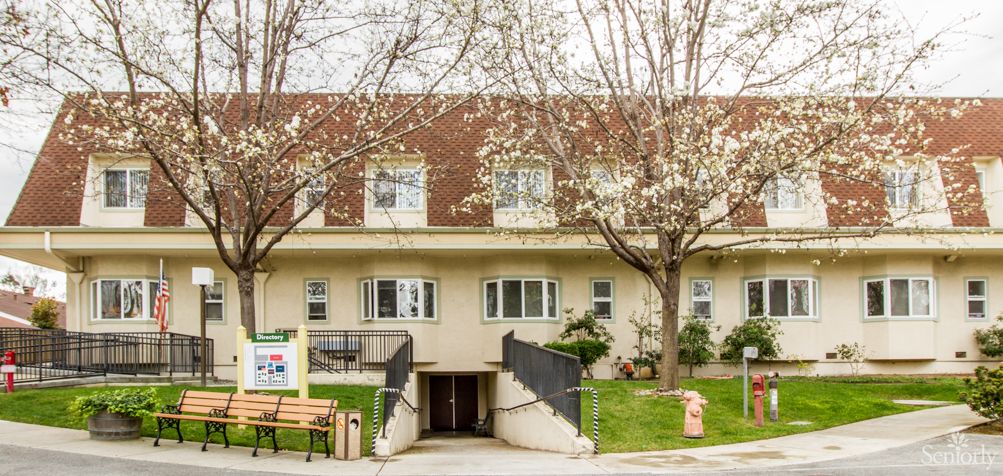 Lincoln Glen Assisted Living Center 1
