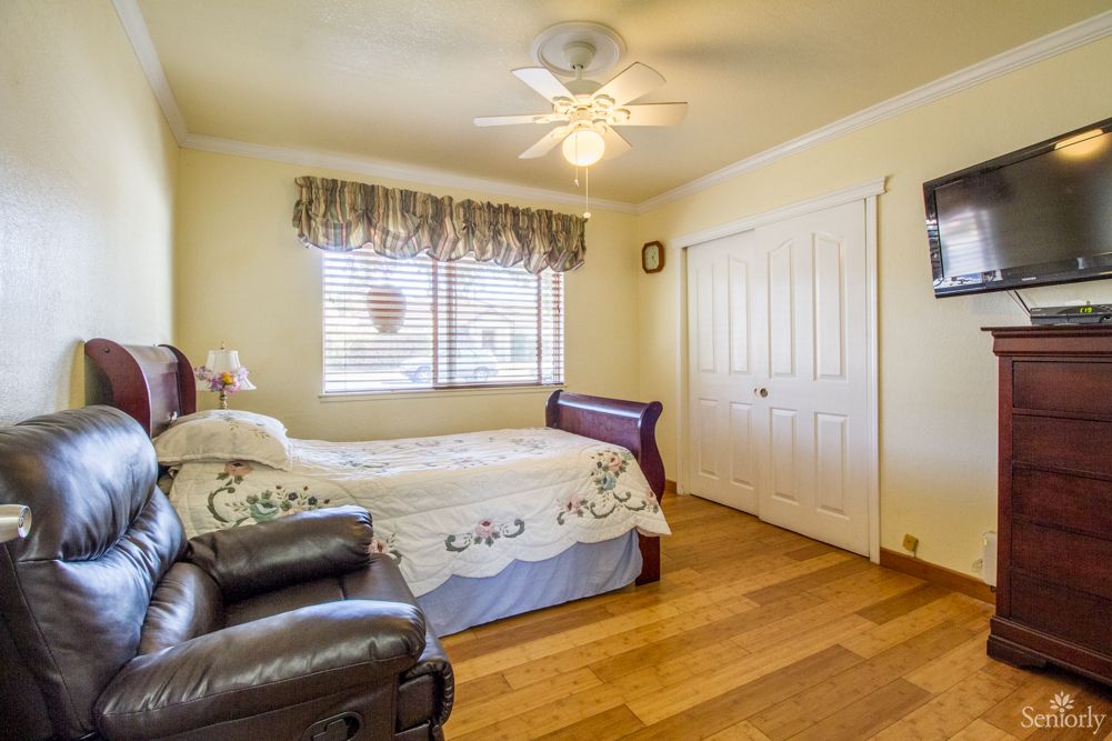 Emerald Care Home II 3