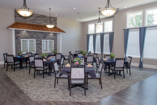 Bella Vita Senior Living - Grand Blanc 4