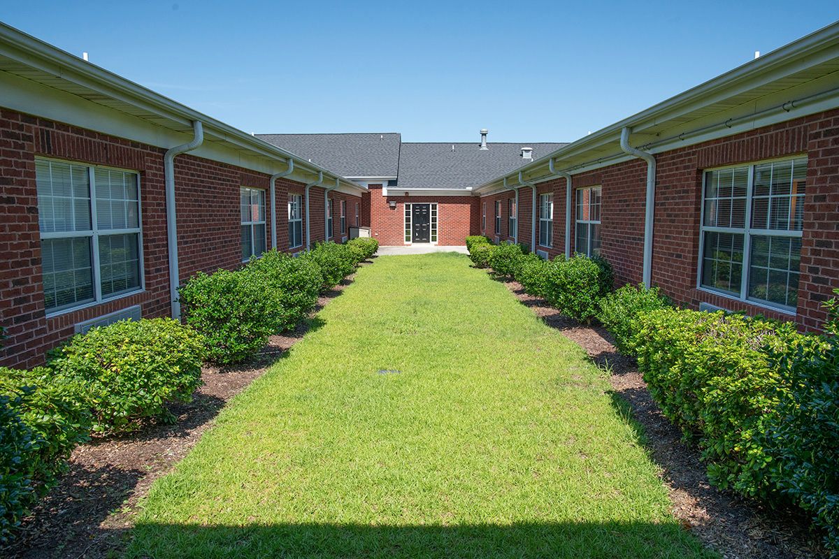 Carolina Gardens Senior Living At Garden City 3