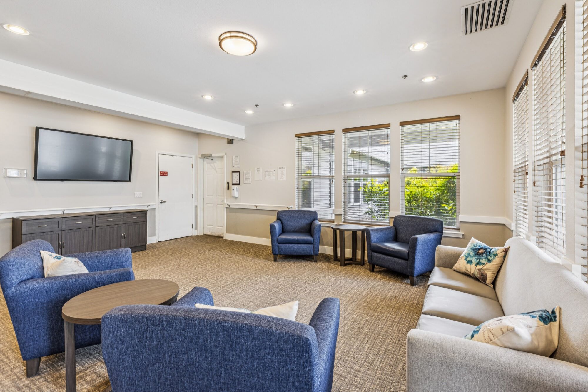 HomePlace at Burlington by Cogir 2