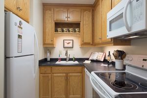 White Oak Manor - Tryon 4