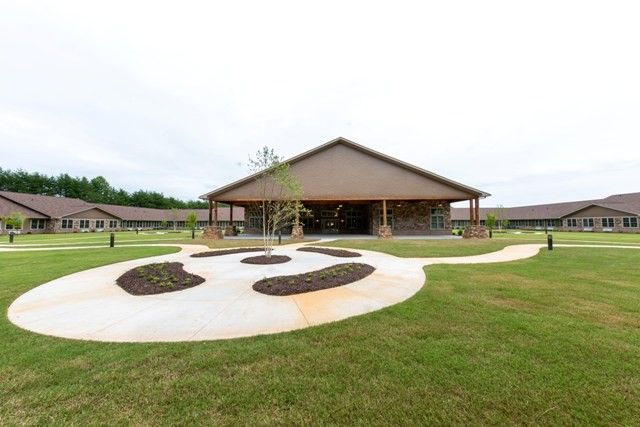 Laurel Lodge Assisted Living & Memory Care 1