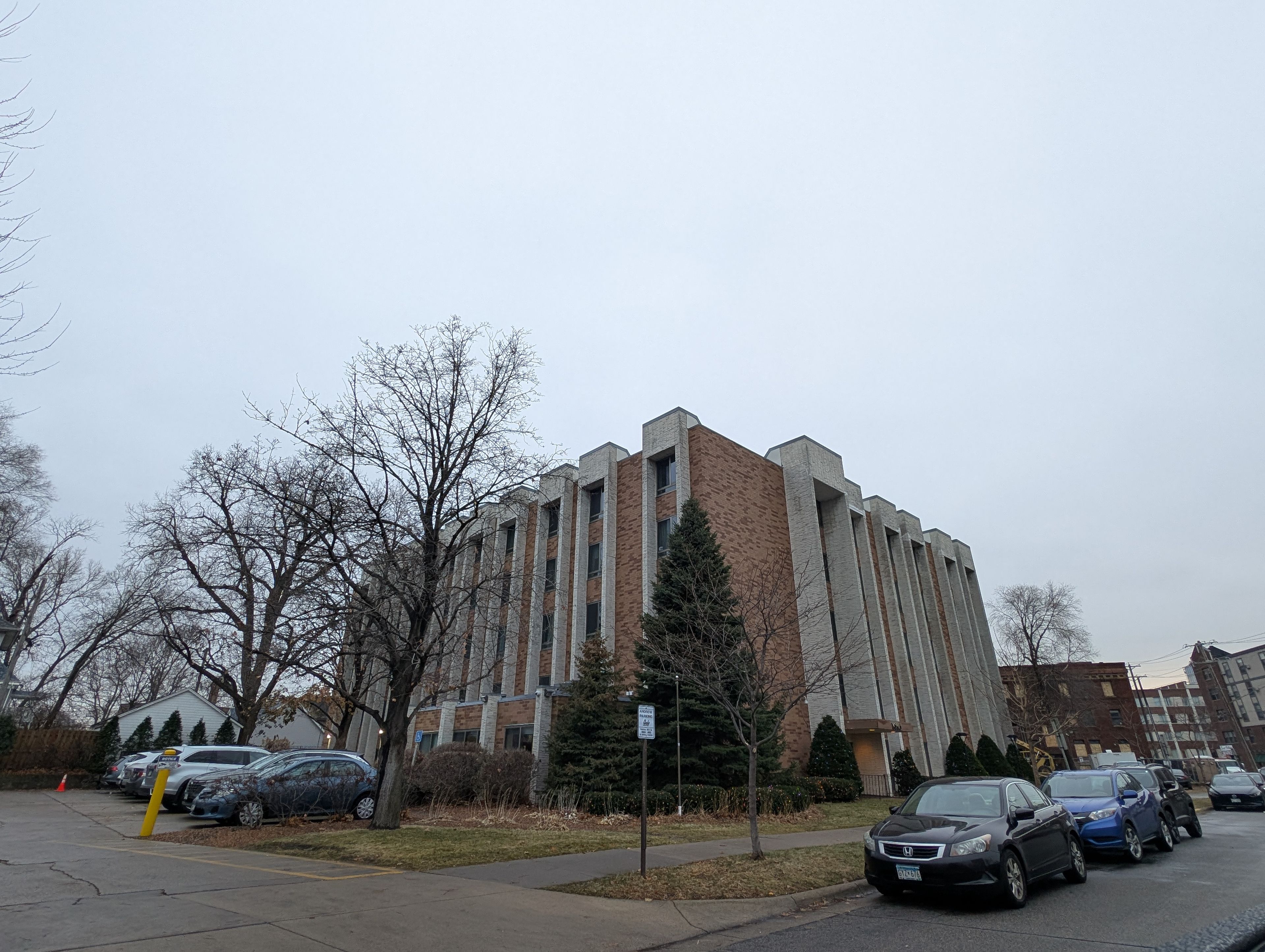 Andrew Residence 4