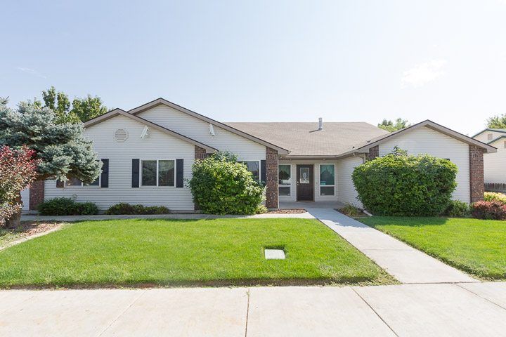Ashley Manor Alameda 1