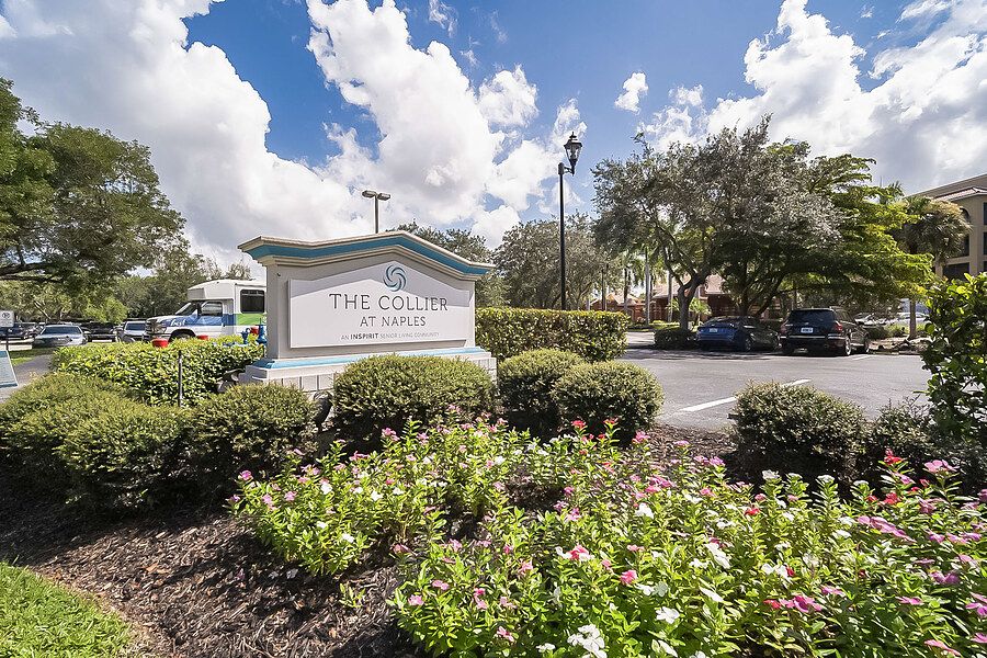 The Collier at Naples 1