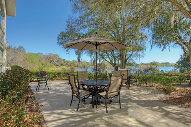 The Colonnade at Beckett Lake 2
