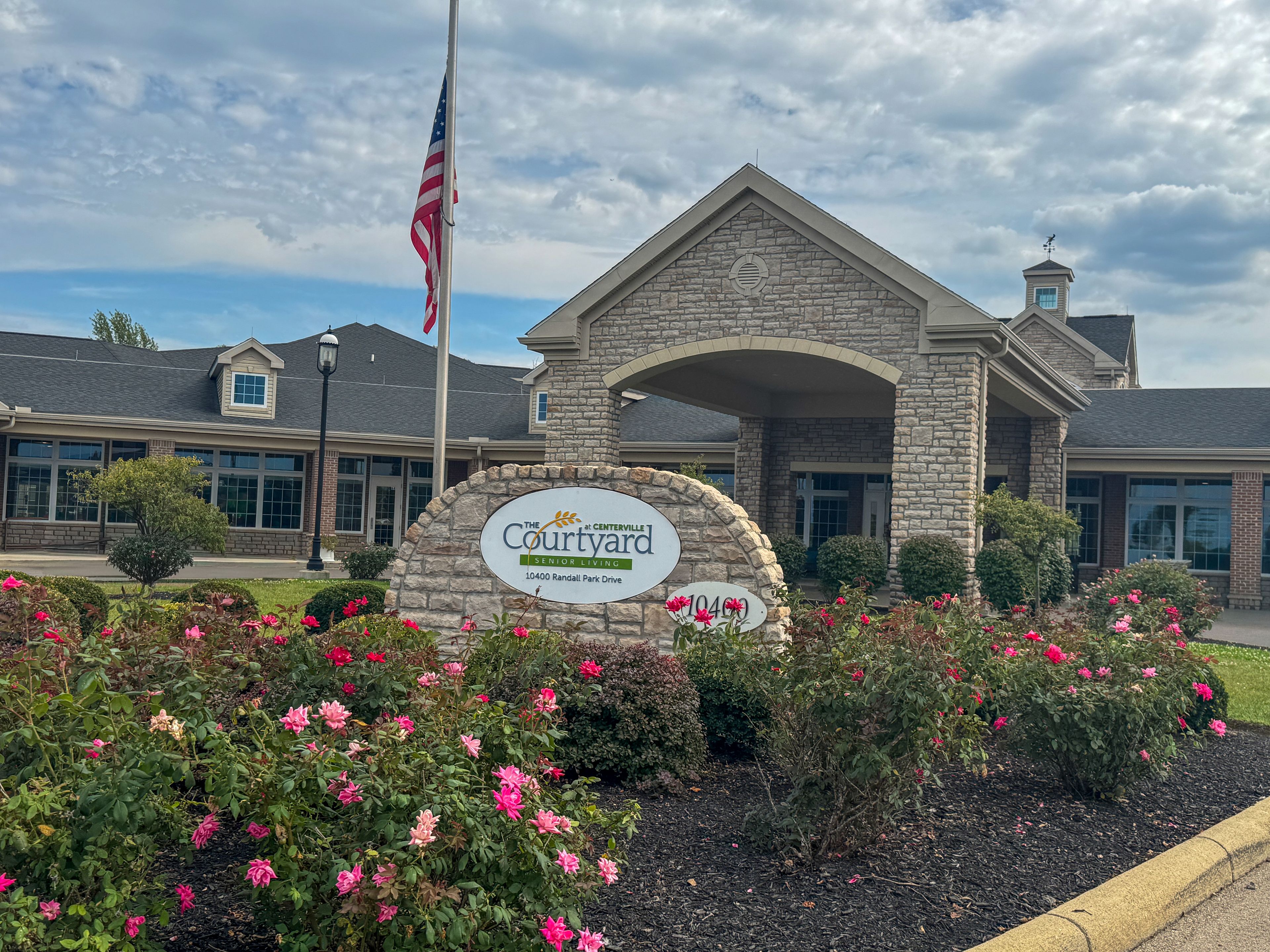 Courtyard At Seasons 4