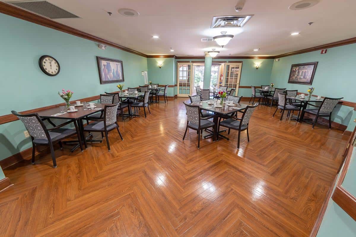 Suites at Continuing Healthcare of Niles 3