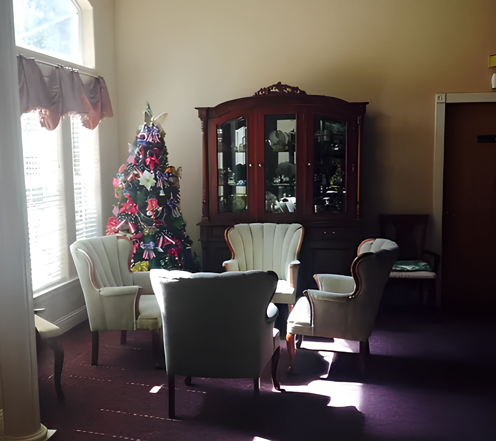 Senior Care Villa Of Loomis 4