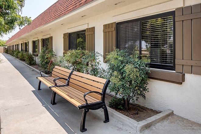 Brookdale Corona 4