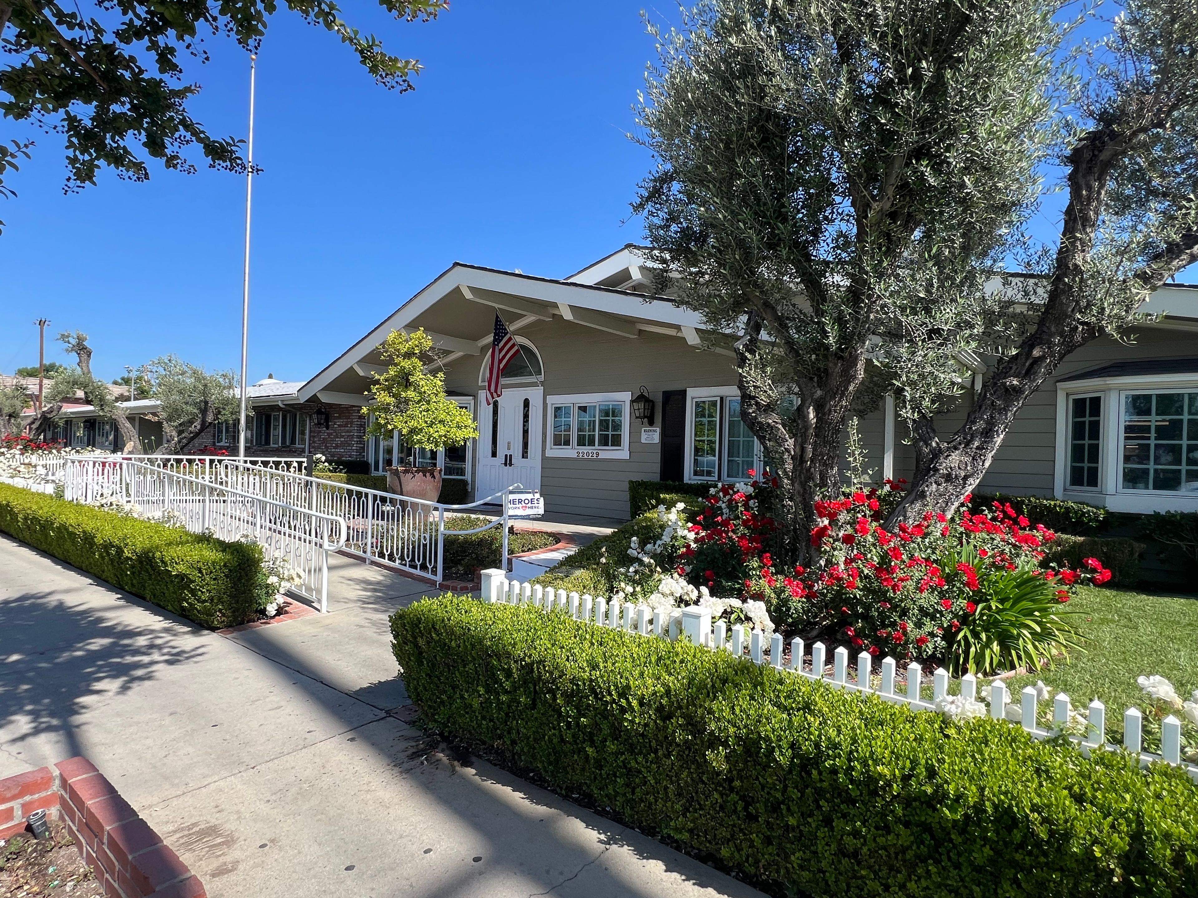 Canyon Oaks Nursing and Rehabilitation Center 4
