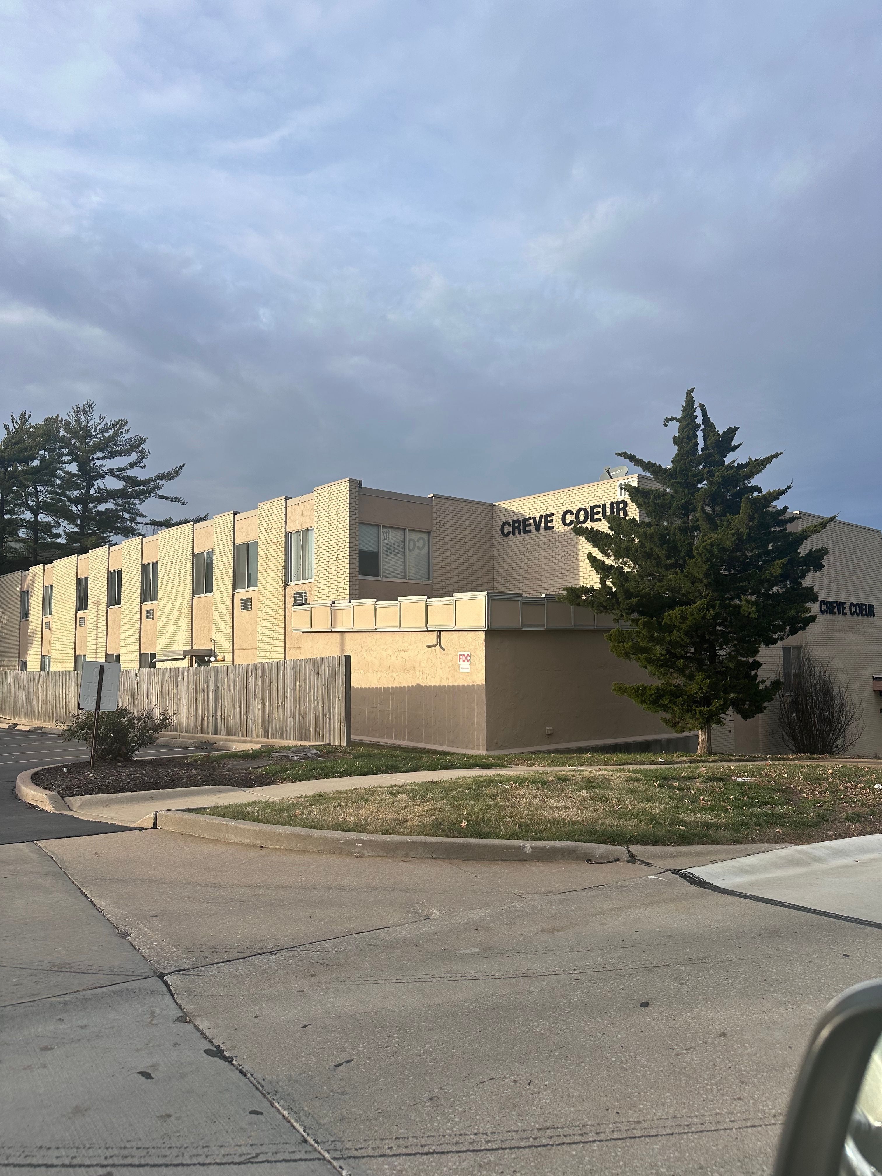 Creve Coeur Manor 3