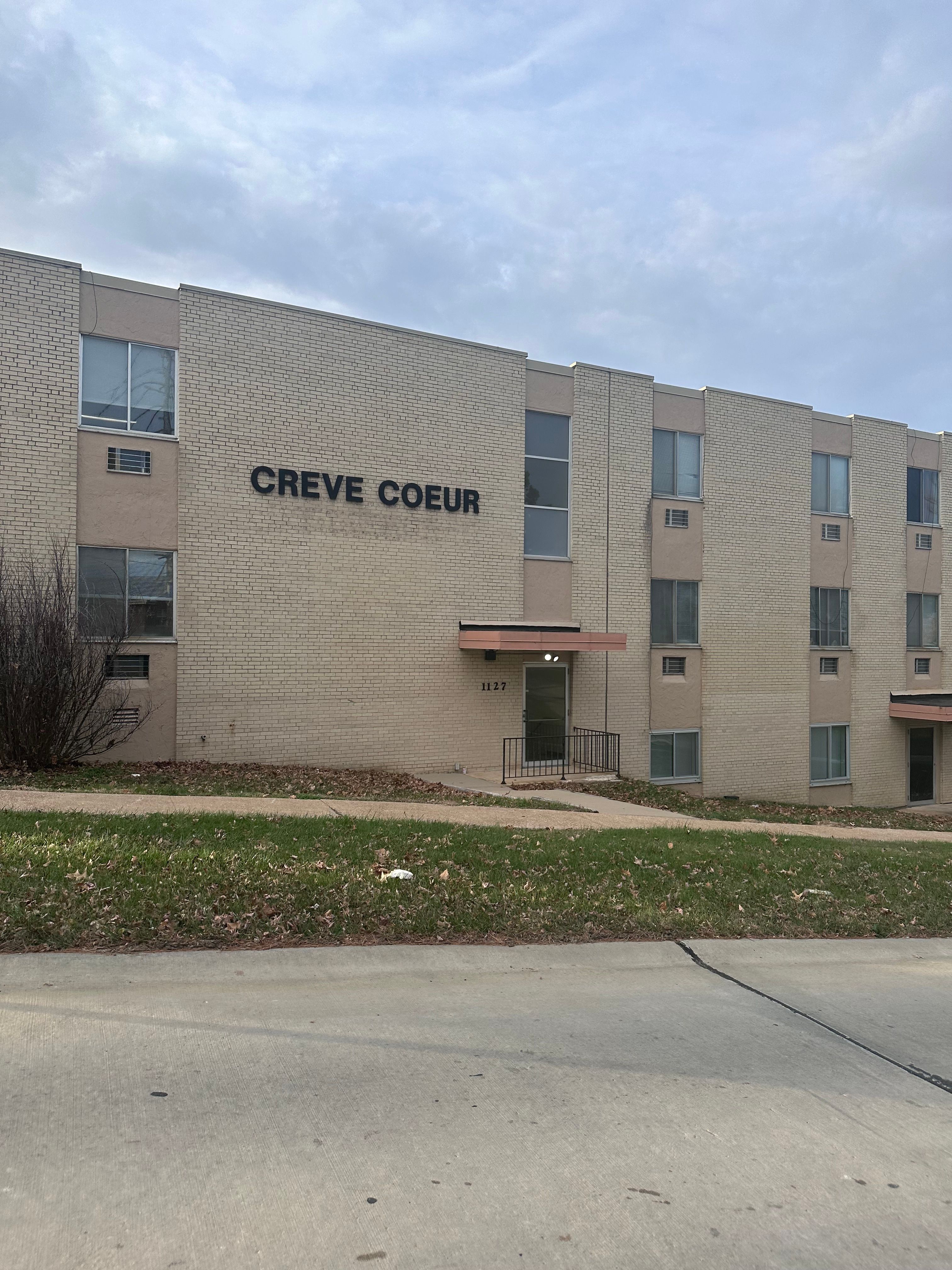 Creve Coeur Manor 2