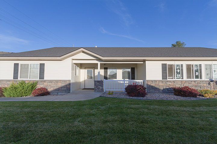 Ashley Manor Cedar 1