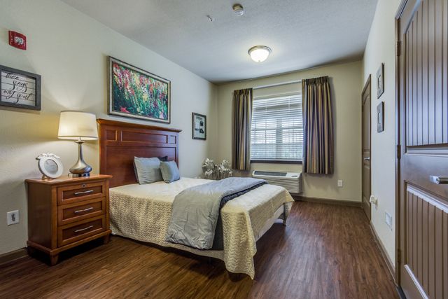 The Landing at Stone Oak Memory Care 3