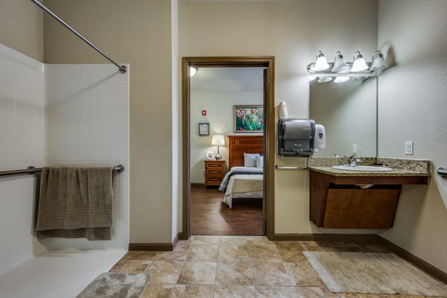 The Landing at Stone Oak Memory Care 4